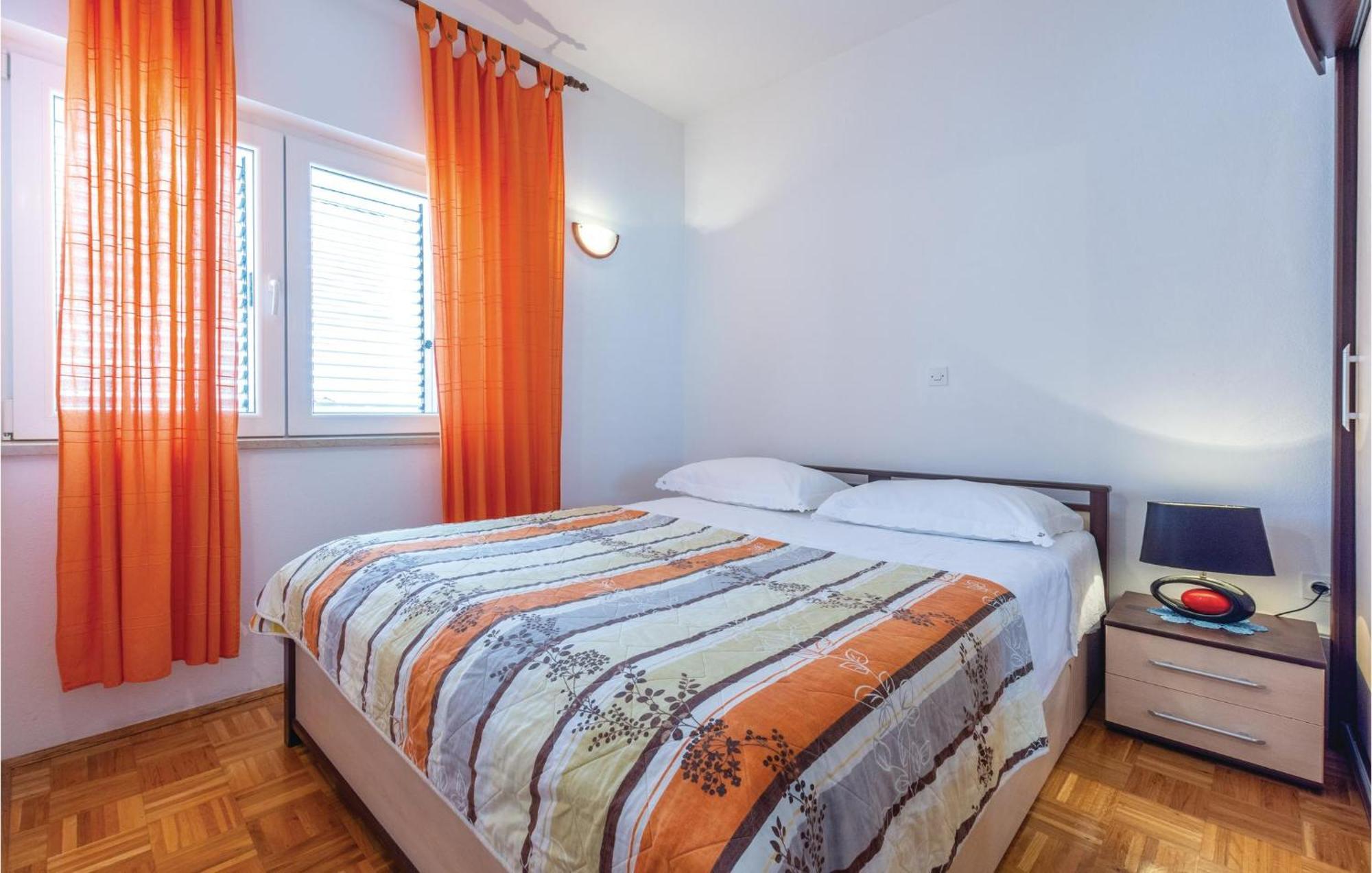 Nice Apartment In Plano With Kitchen Bagian luar foto